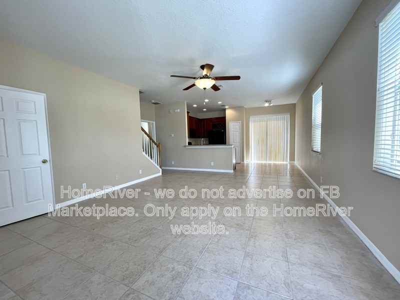 1030 Bella Vista Dr Ne - Photo 3 of 25