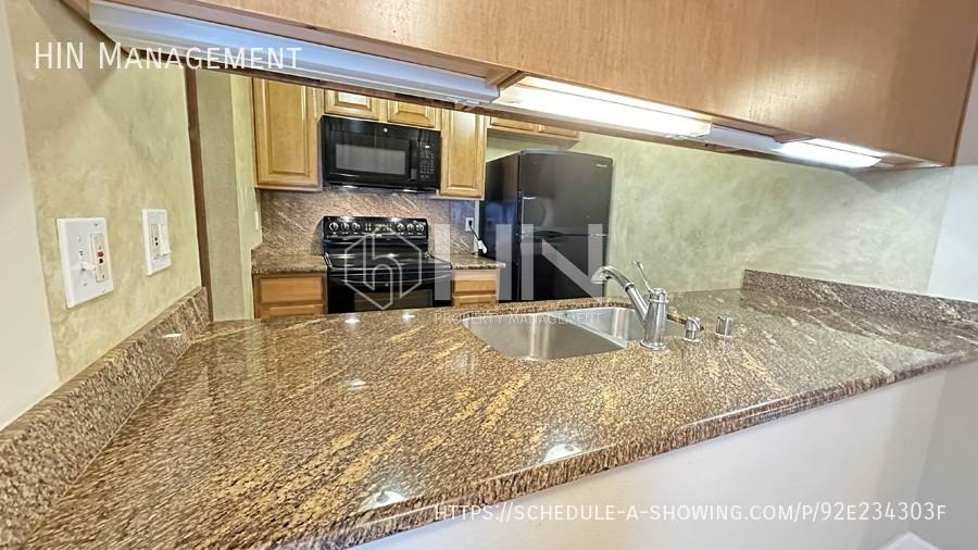 5572 Magnolia Ter - Photo 7 of 20