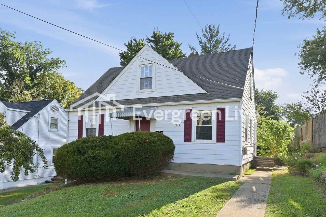 374 Glen Oaks Dr - Photo 2 of 15