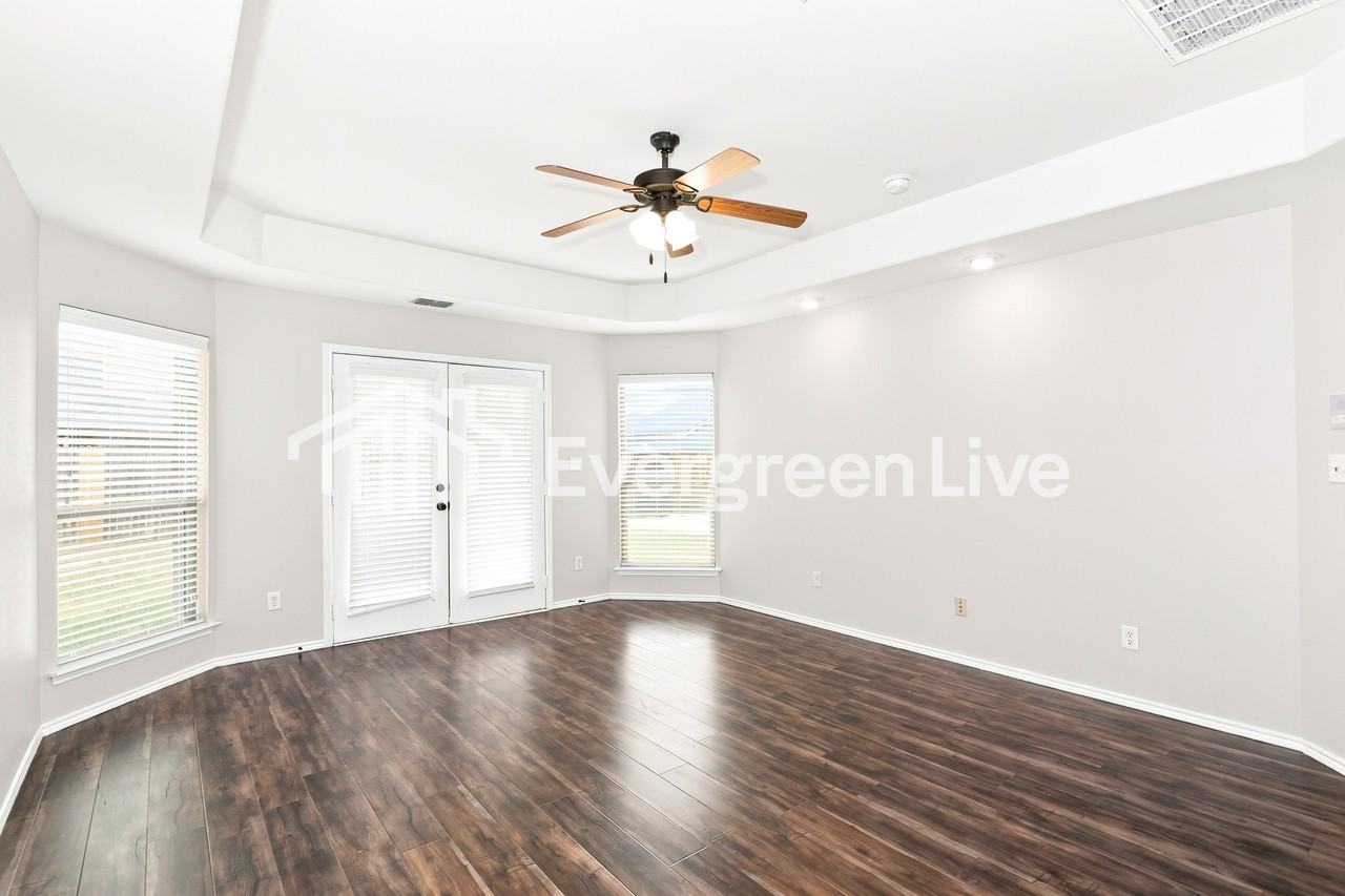111 Indian Gap Ct - Photo 5 of 15