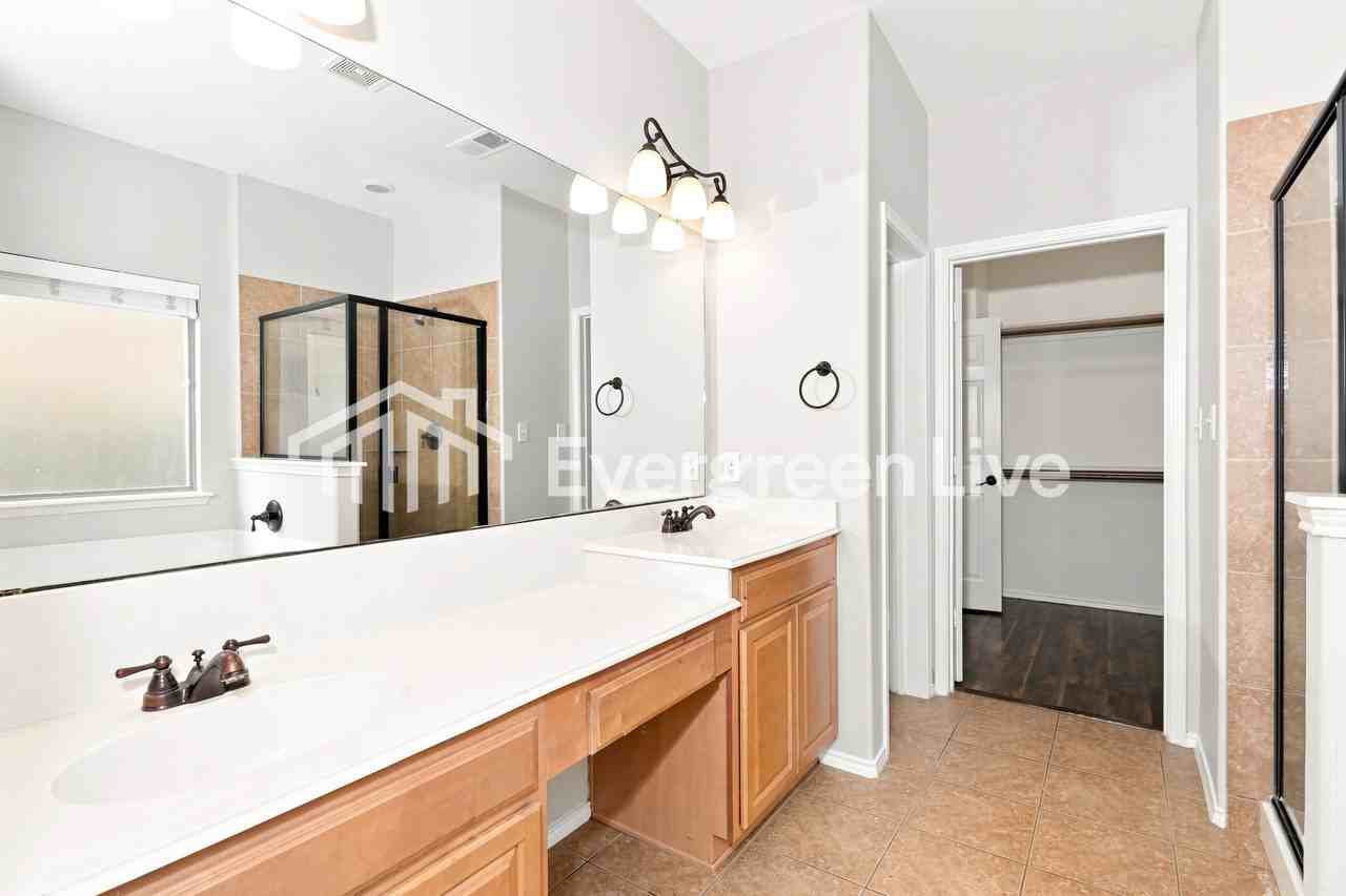 111 Indian Gap Ct - Photo 7 of 15
