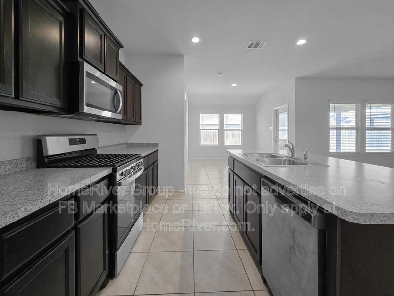 10356 Fort Elliott Trl - Photo 7 of 22