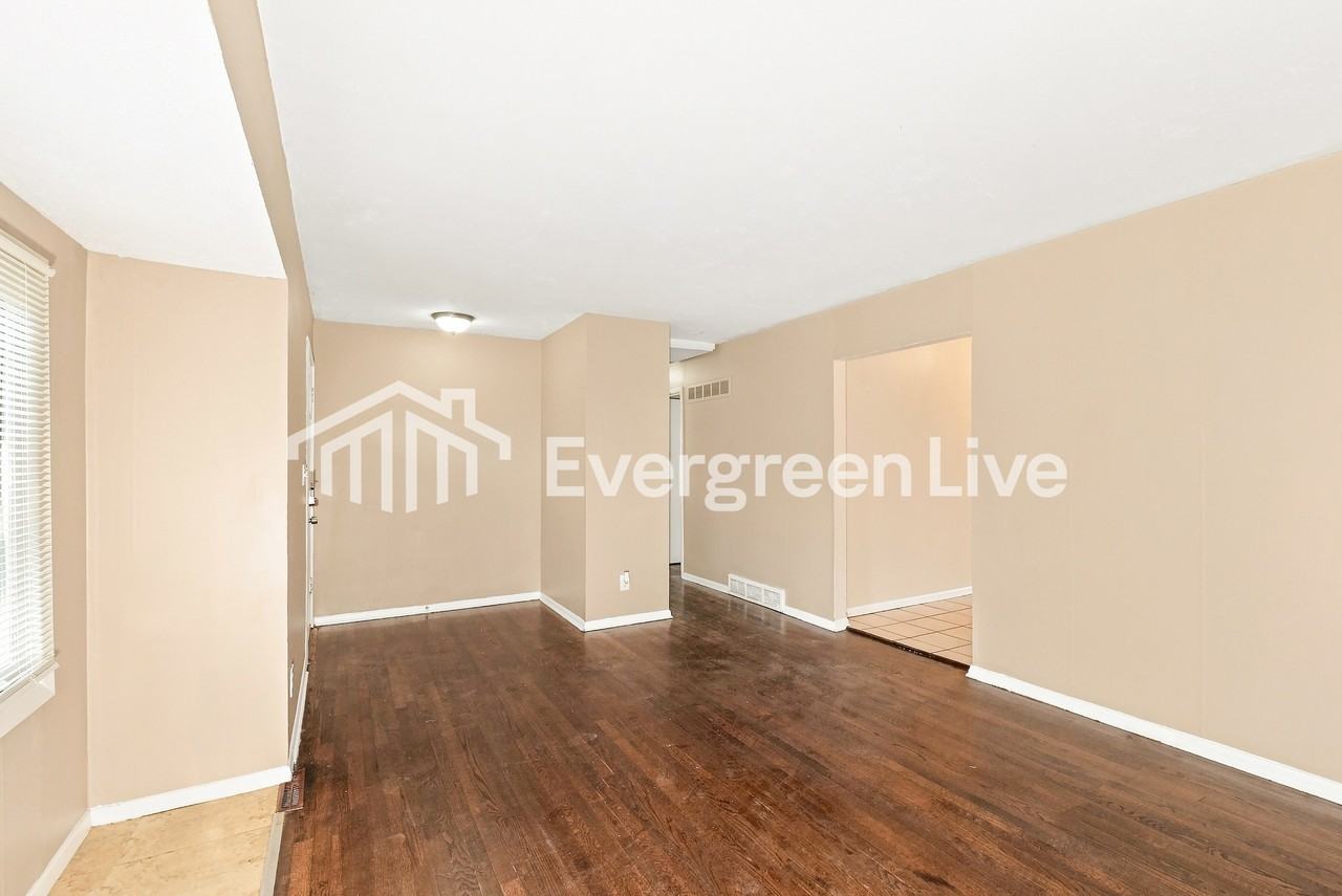 4008 E 107th St - Photo 2 of 15