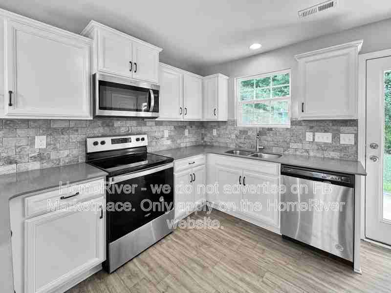 3811 Copperfield Ct - Photo 7 of 24