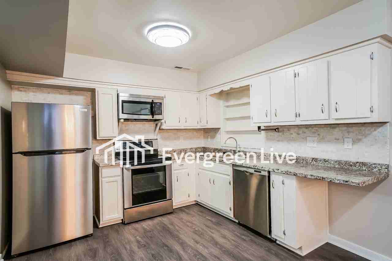 10731 Timberun Rd - Photo 6 of 15