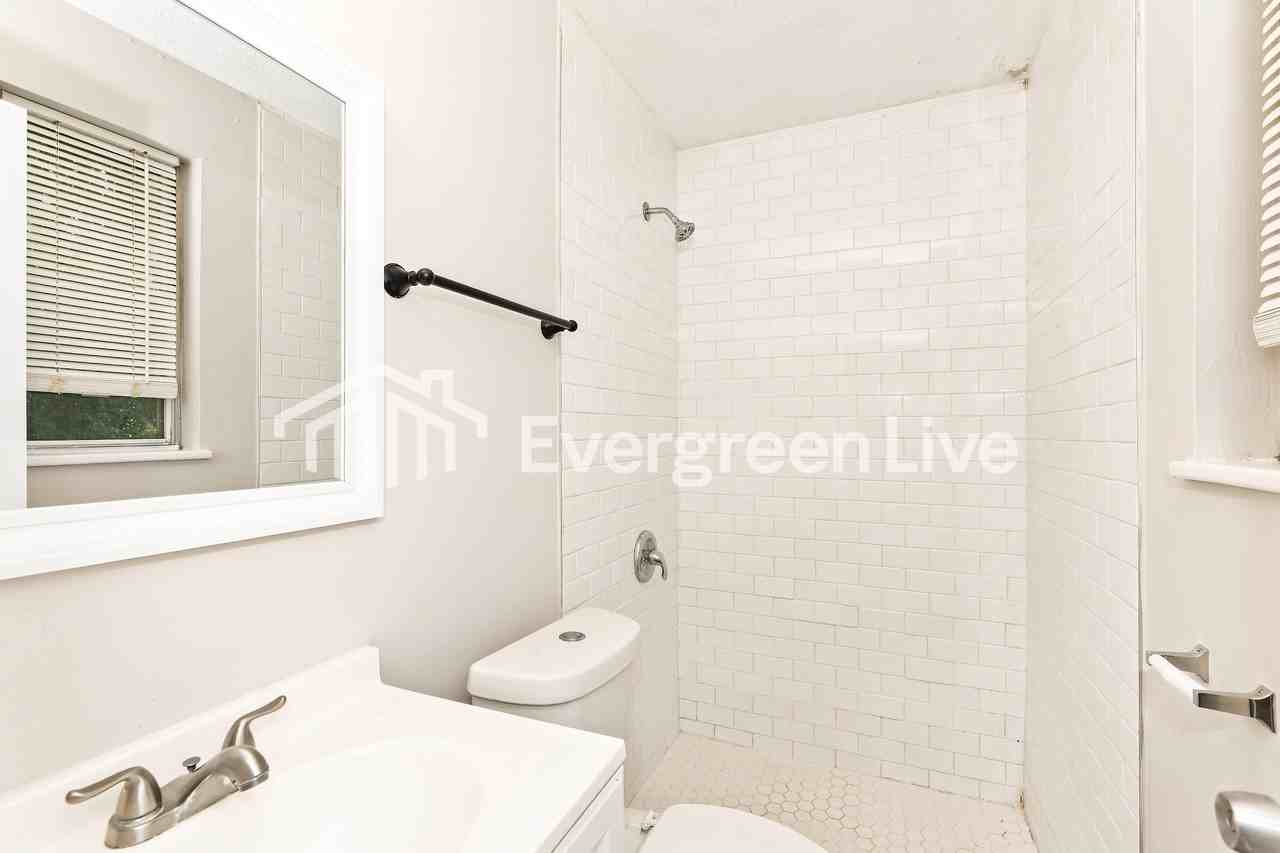 5043 Chivalry Dr - Photo 3 of 15