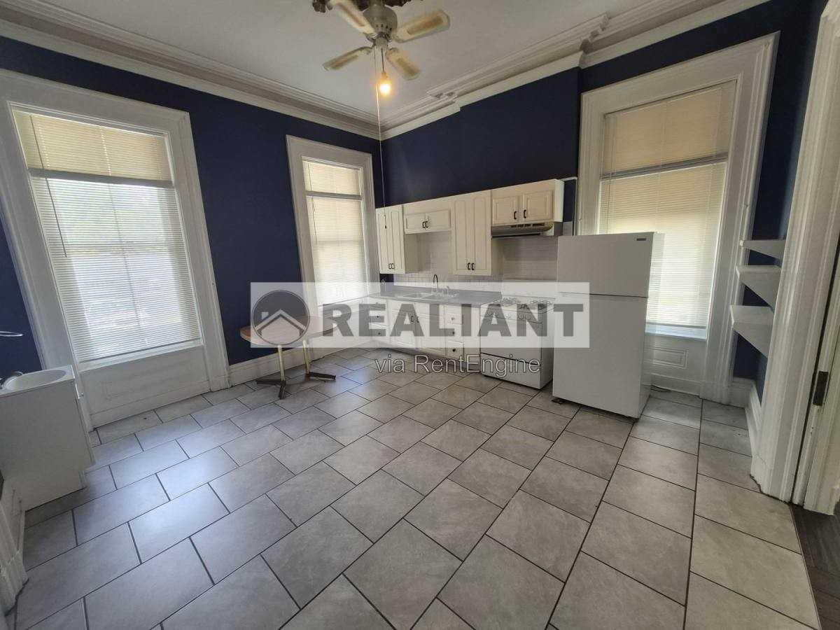 716 Lewis St #2 - Photo 4 of 8