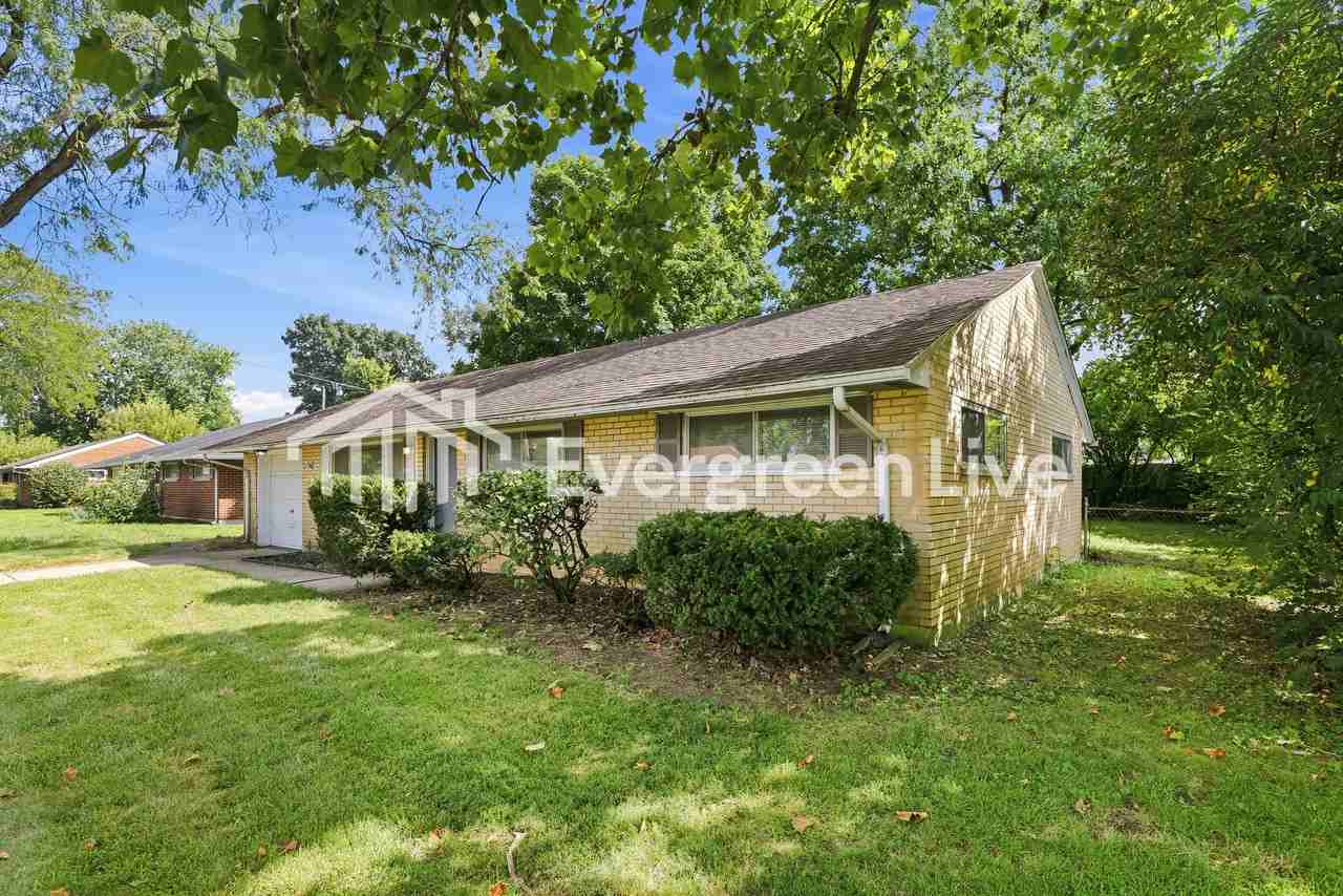 81 Rowland Dr - Photo 2 of 15