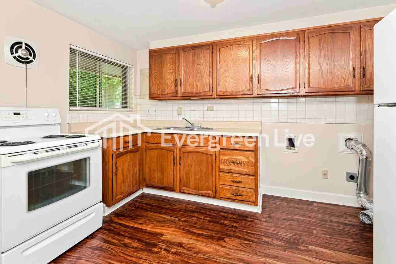 81 Rowland Dr - Photo 6 of 15