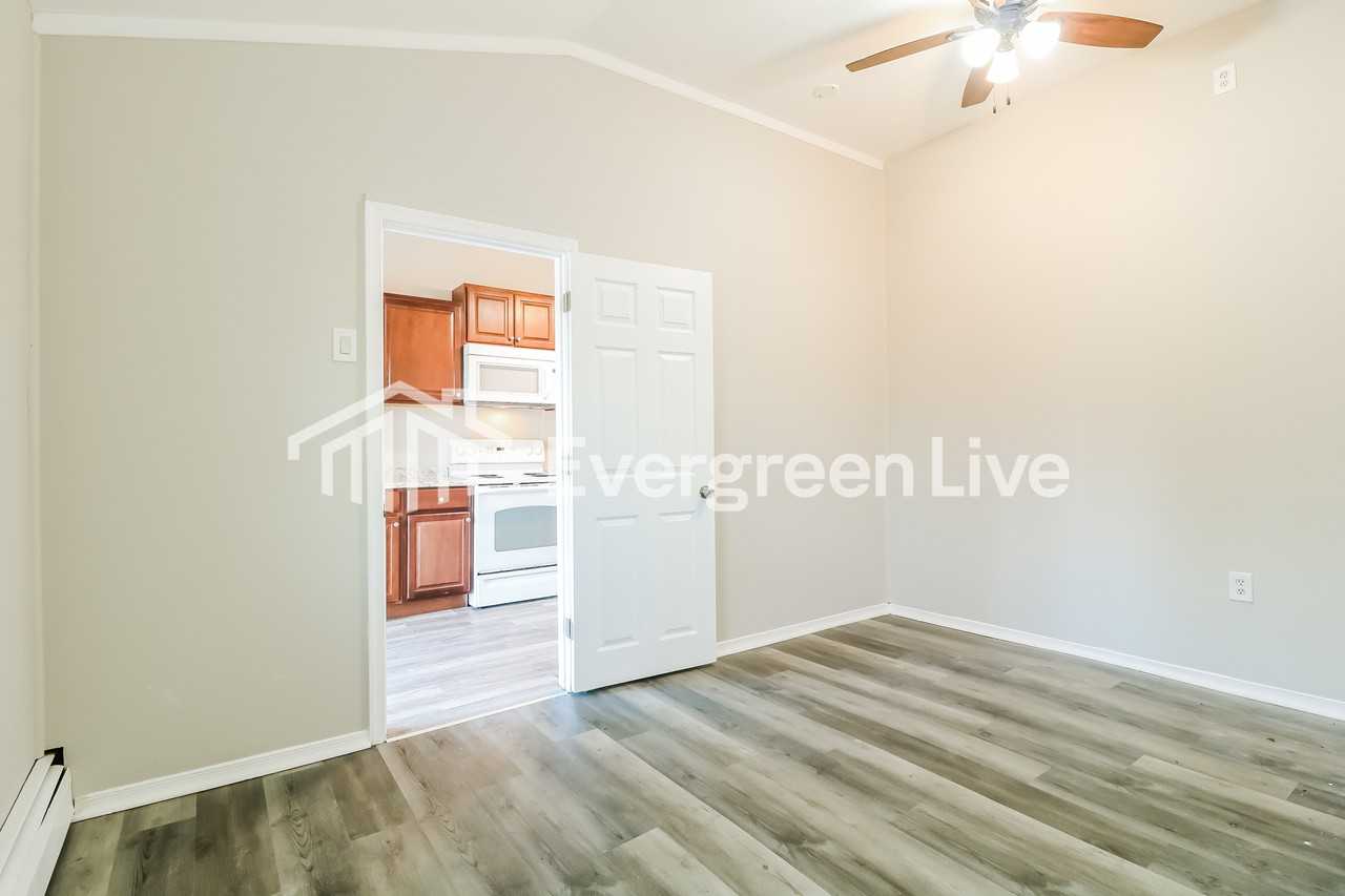 252 Blue Ridge Dr - Photo 2 of 15