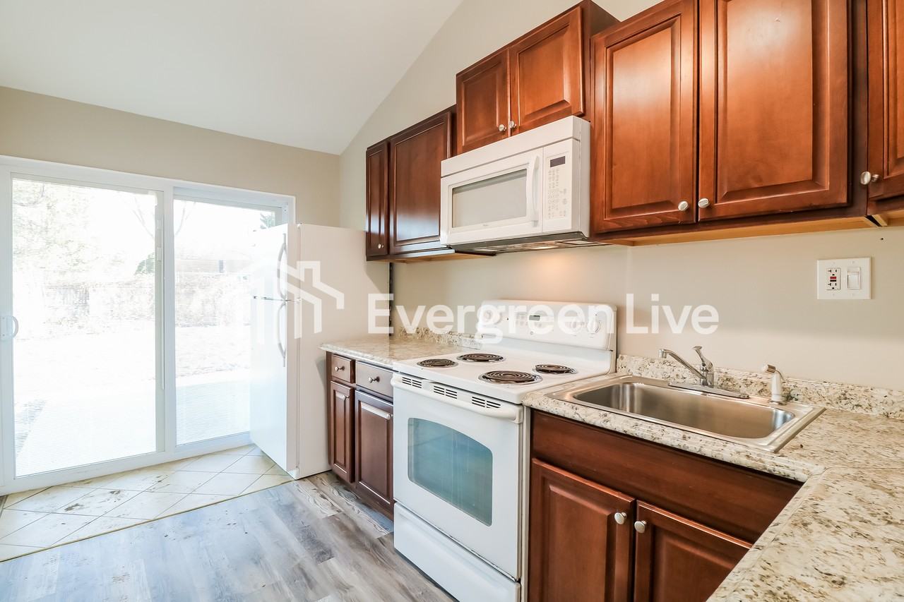 252 Blue Ridge Dr - Photo 6 of 15