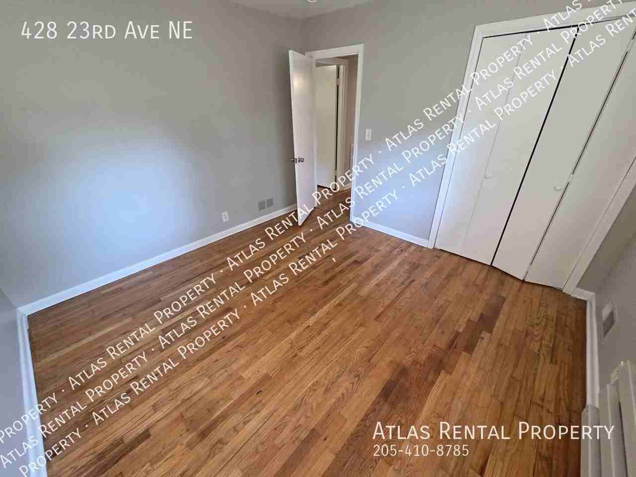 428 23rd Ave Ne - Photo 2 of 7