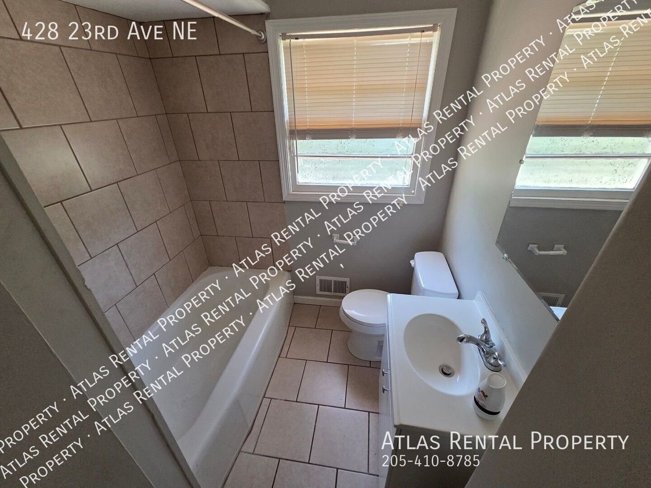 428 23rd Ave Ne - Photo 4 of 7
