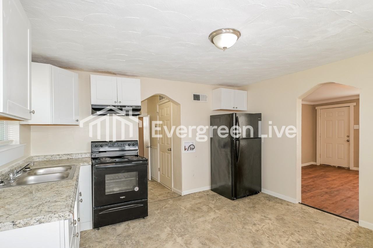 9511 Miriam Ave - Photo 7 of 15