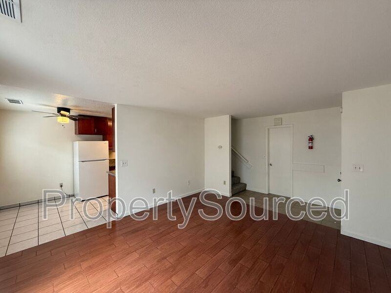 2717 Janna Ave #3 - Photo 6 of 33