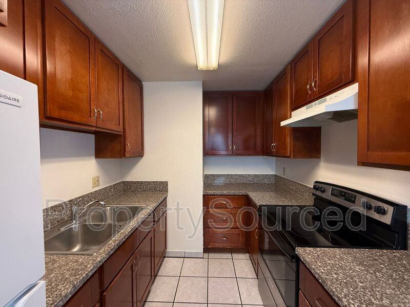 2717 Janna Ave #3 - Photo 7 of 33