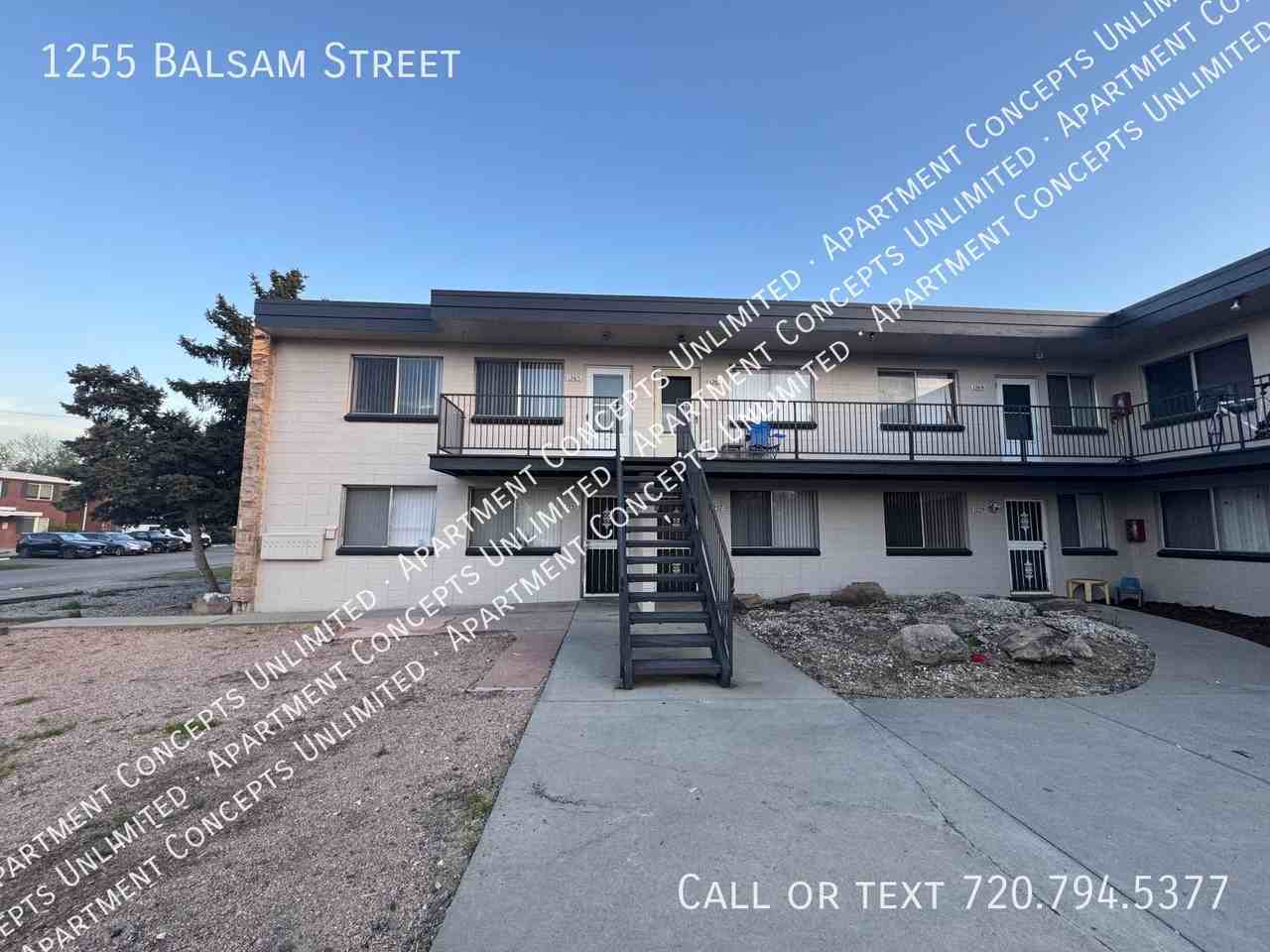 1255 Balsam St - Photo 2 of 14