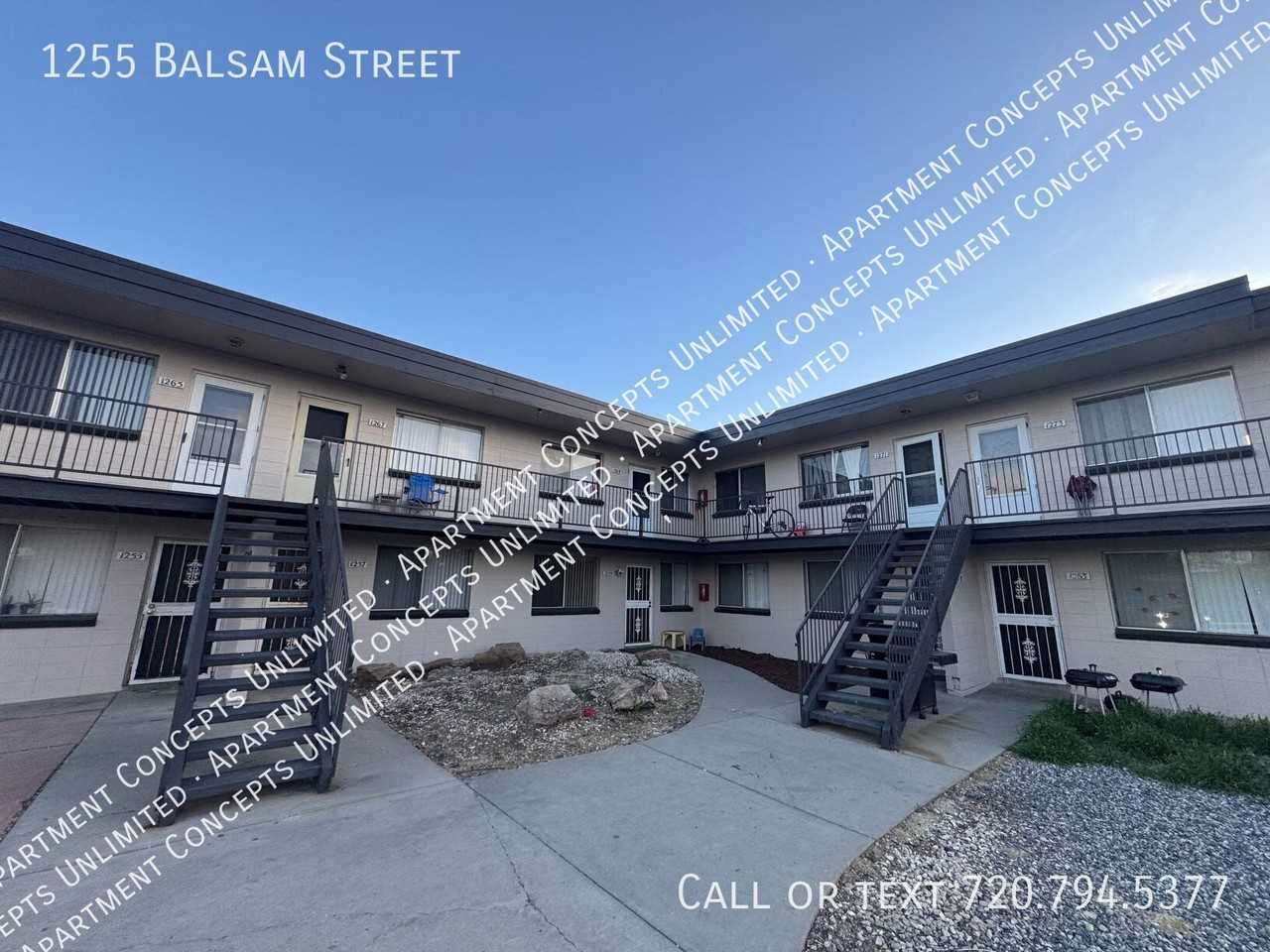 1255 Balsam St - Photo 3 of 14