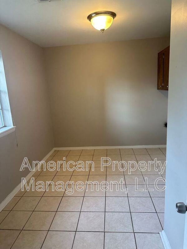 4512 S Kingston Ave - Photo 3 of 20