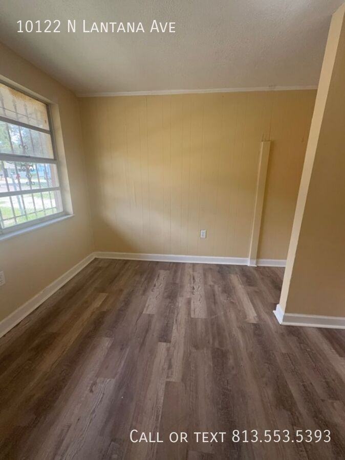 10122 N Lantana Ave - Photo 4 of 34