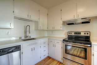 1525 Atlanta Ct #J - Photo 1 of 1