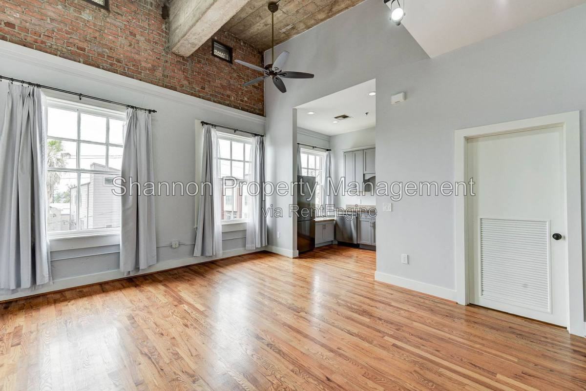 2700 Albany St #3B - Photo 4 of 20