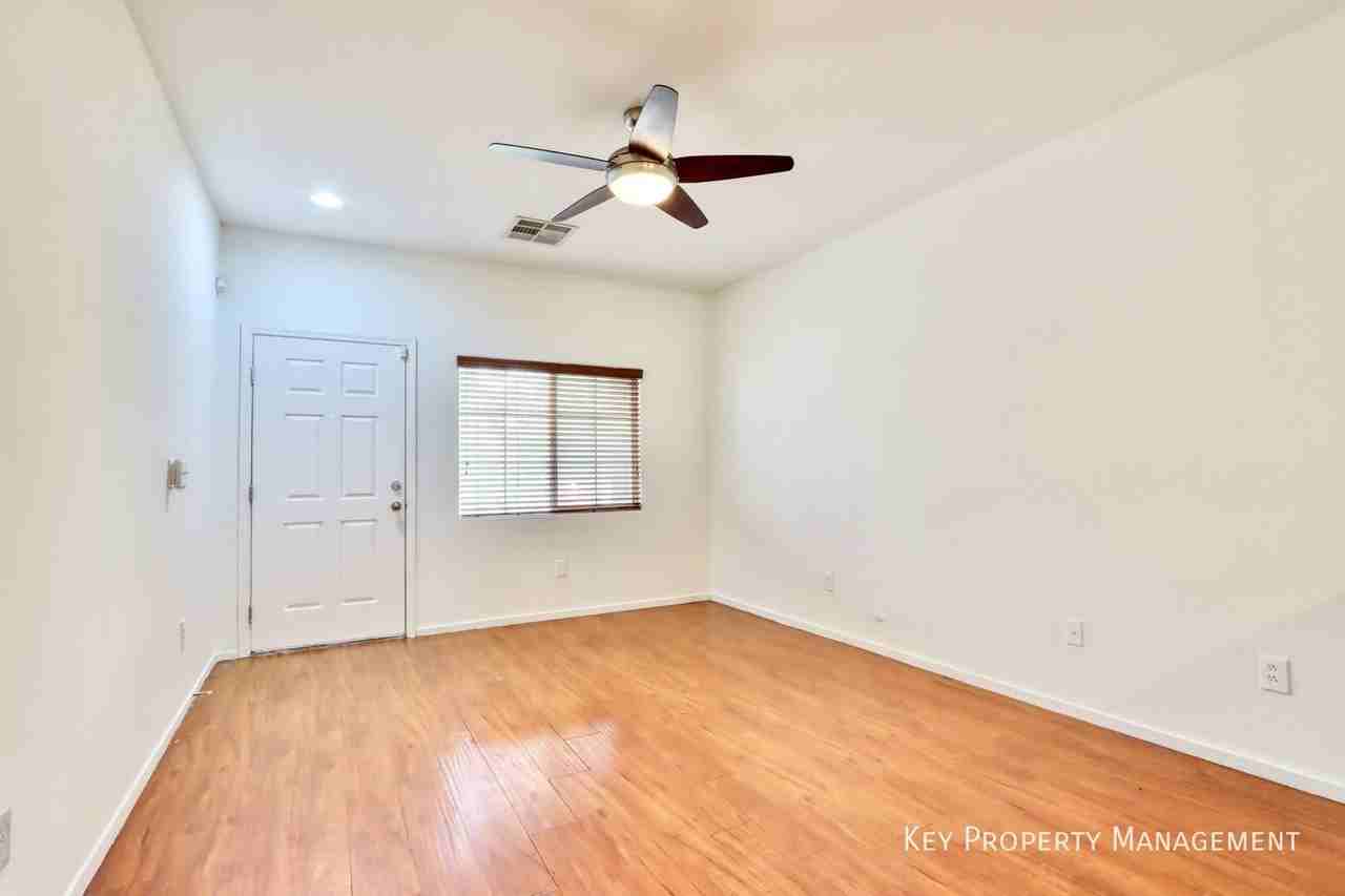 3411 Amethyst Glen Ct - Photo 2 of 17