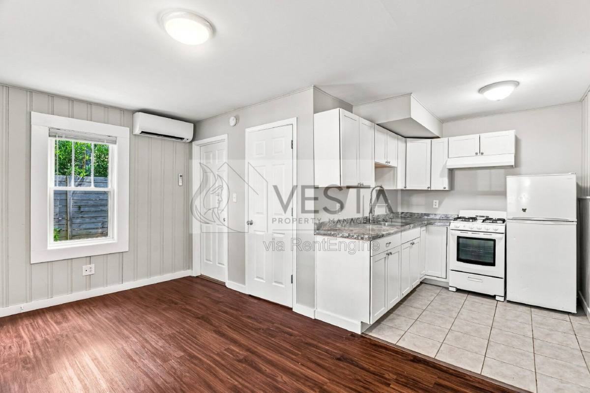 4 Farrwood Ave #5 - Photo 2 of 10
