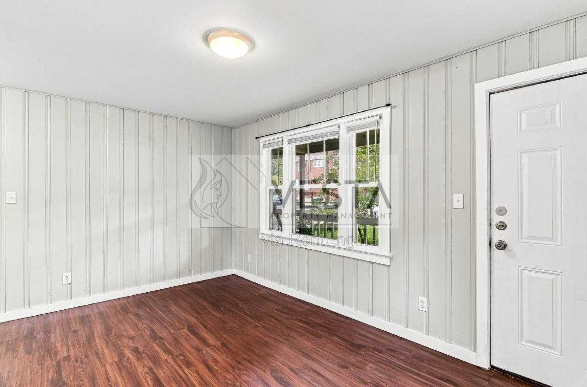 4 Farrwood Ave #5 - Photo 5 of 10