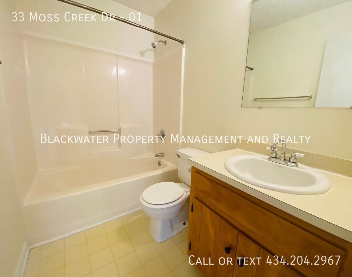 33 Moss Creek Dr #01 - Photo 5 of 7