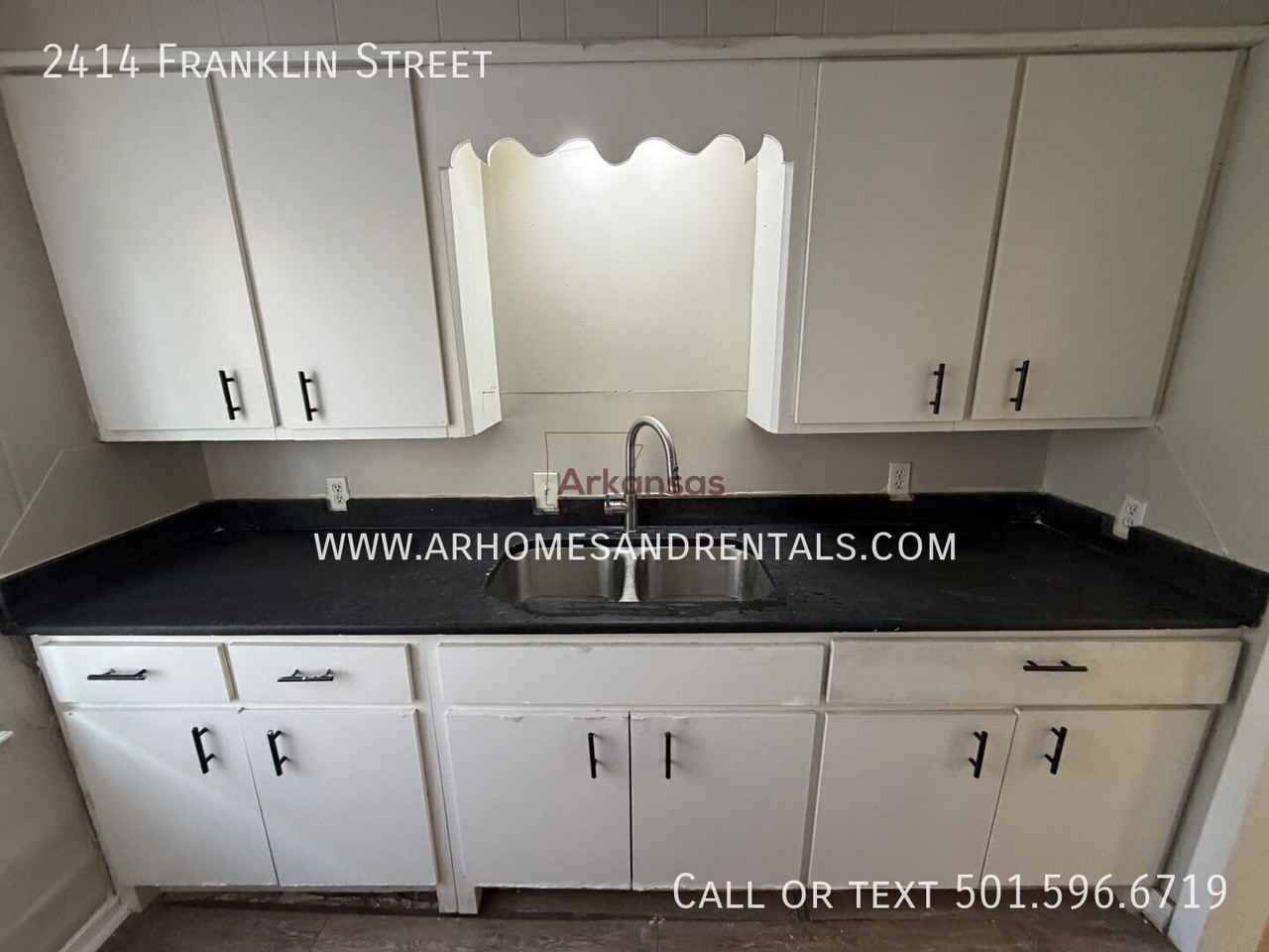 2414 Franklin St - Photo 5 of 15