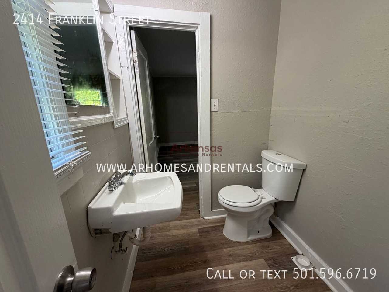 2414 Franklin St - Photo 7 of 15