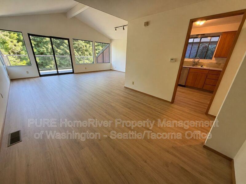 2114 41st Ave Sw - Photo 6 of 36
