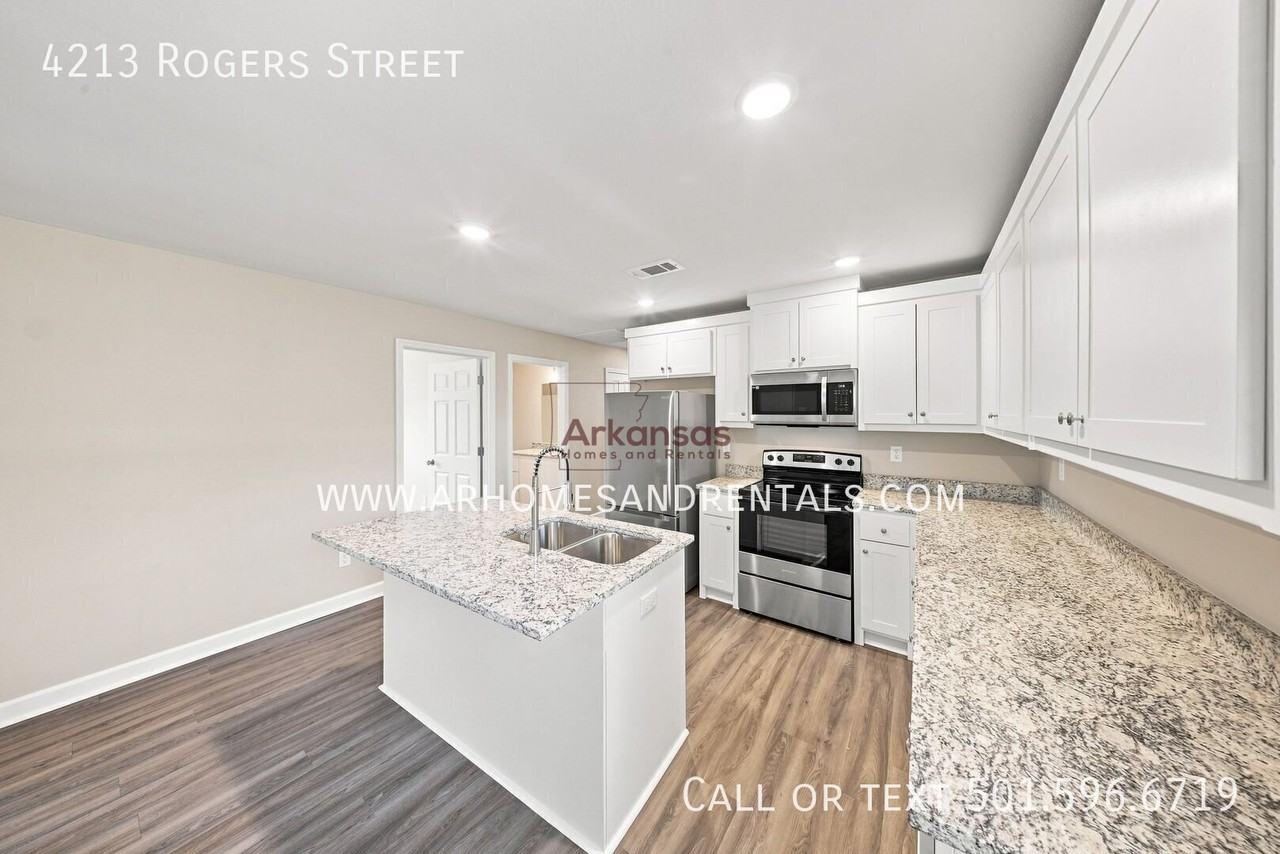 4213 Rogers St - Photo 4 of 13