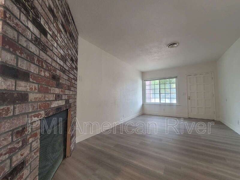 4040 Vosburg St - Photo 4 of 13