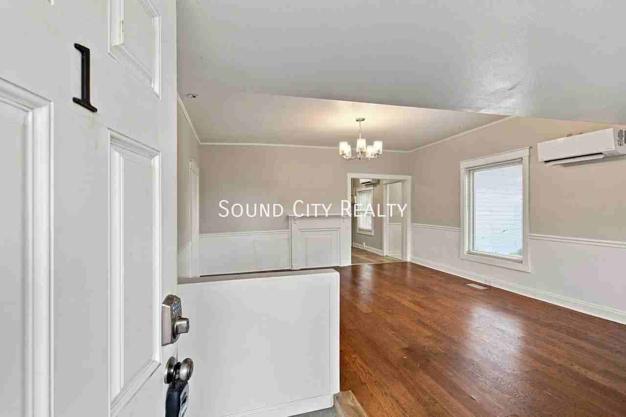 4001 Dakota Ave #1 - Photo 6 of 28