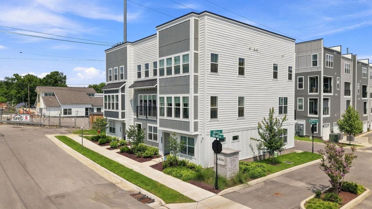 4116 Indiana Ave - Photo 2 of 22