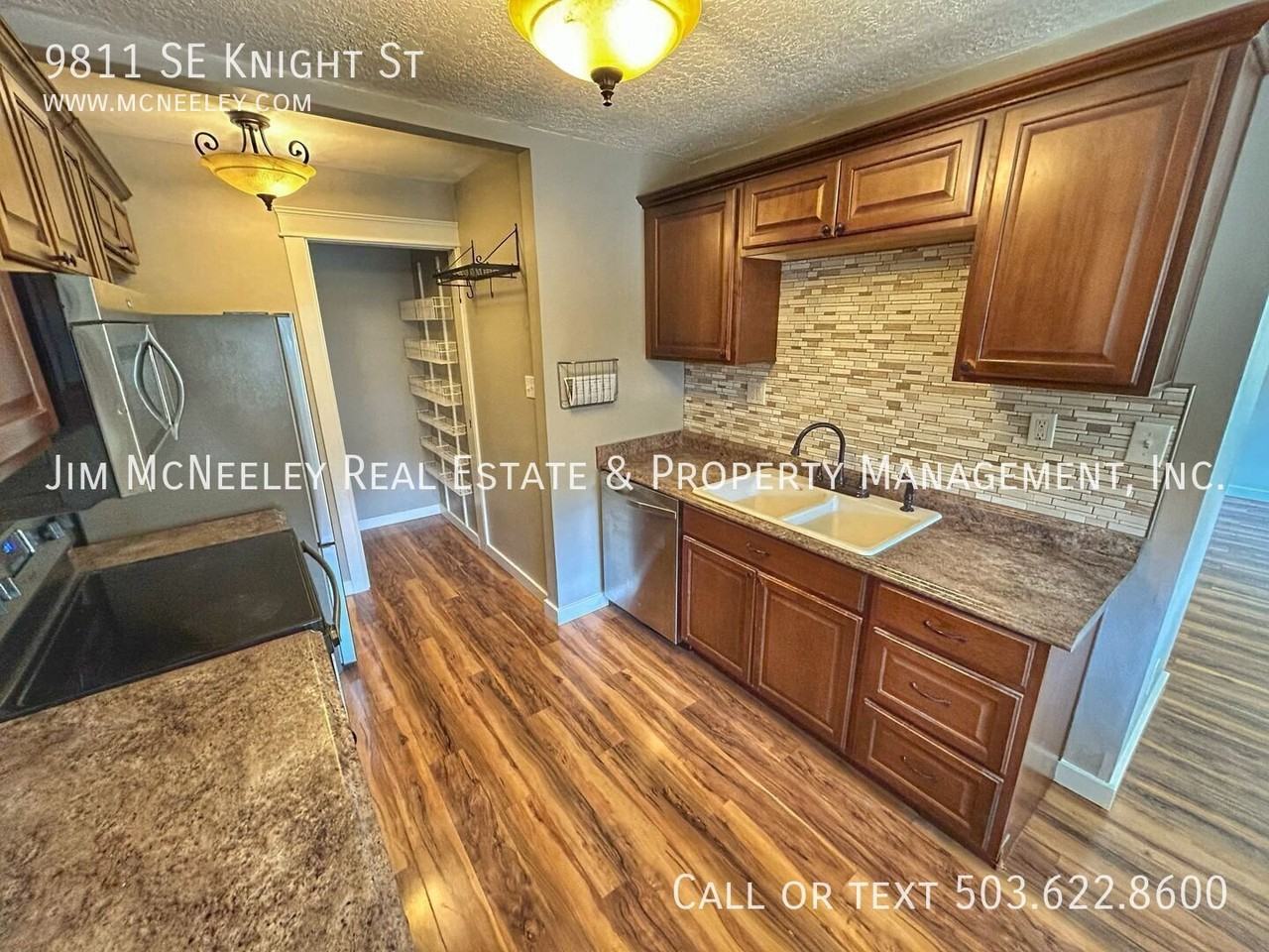 9811 Se Knight St - Photo 3 of 22