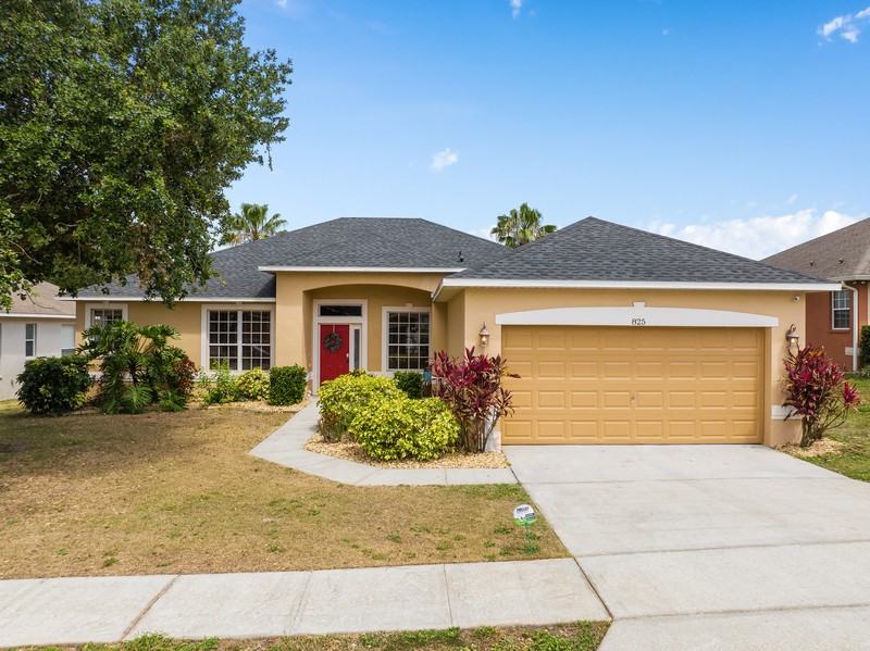 825 Wildflower Rd - Photo 2 of 38
