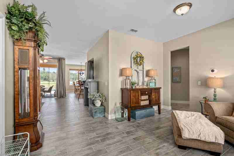 825 Wildflower Rd - Photo 4 of 38