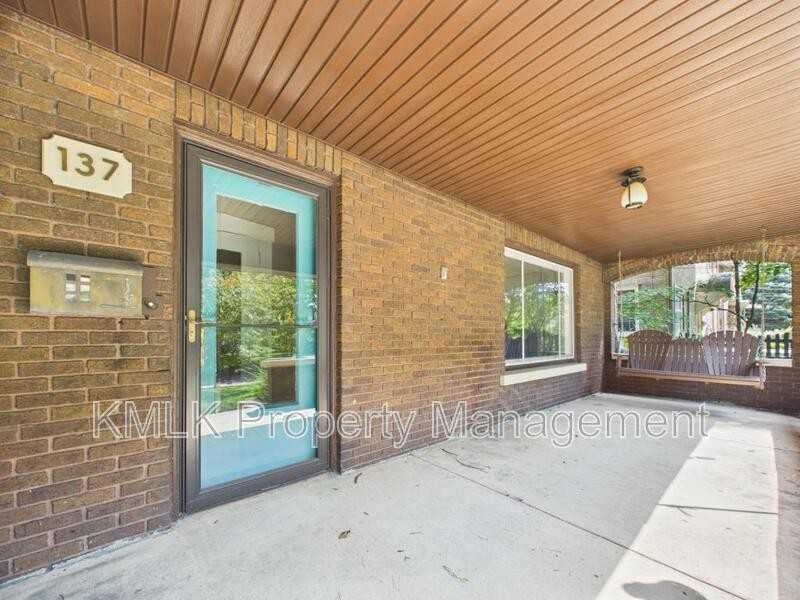 137 Conger Ave - Photo 4 of 50