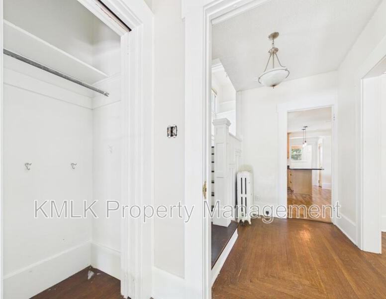 137 Conger Ave - Photo 6 of 50
