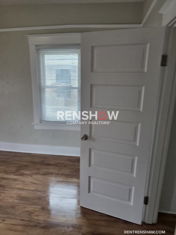 1571 E Mclemore Ave - Photo 7 of 12