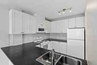 496 Taunton Rd W - Photo 1 of 1