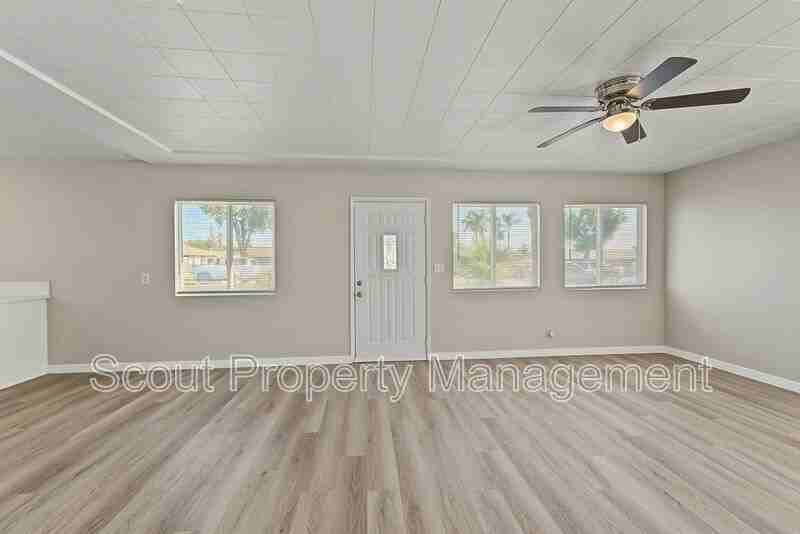230 W Whittier Ave - Photo 5 of 23