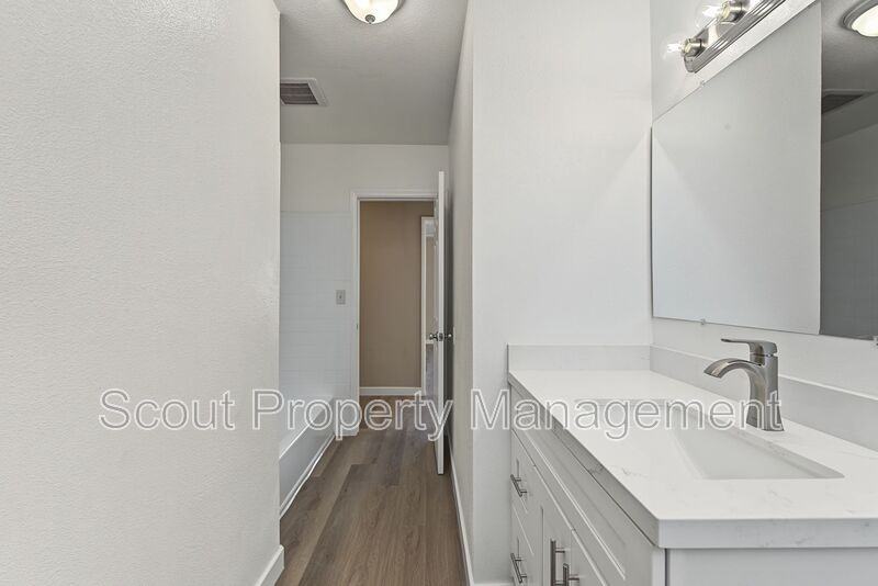 230 W Whittier Ave - Photo 6 of 23