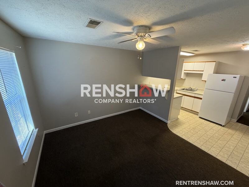 149 W Deaderick St #C - Photo 4 of 10