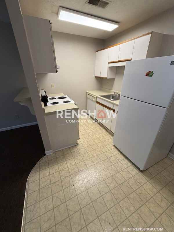 149 W Deaderick St #C - Photo 6 of 10