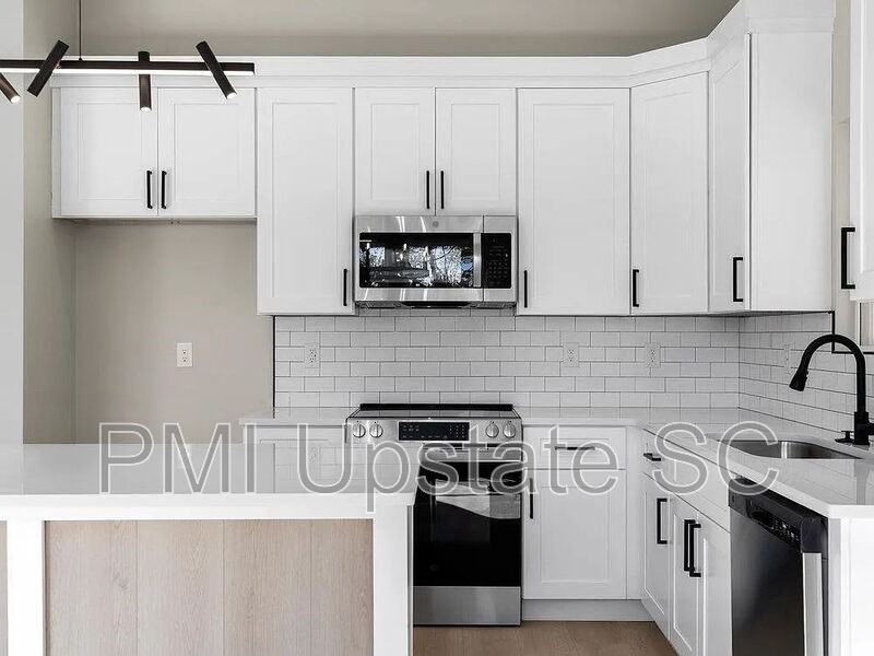367 College St - Photo 4 of 19