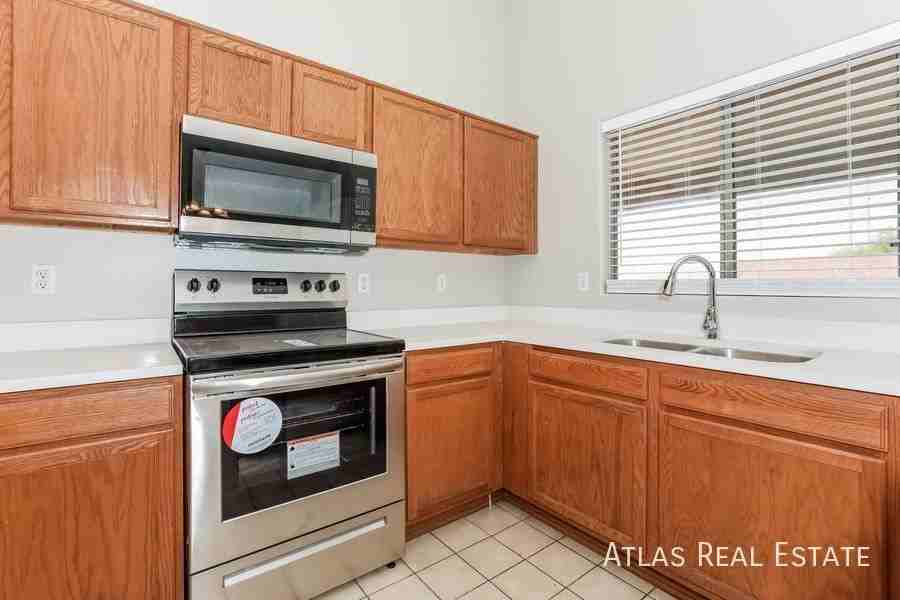 11018 W Mountain View Dr - Photo 6 of 23